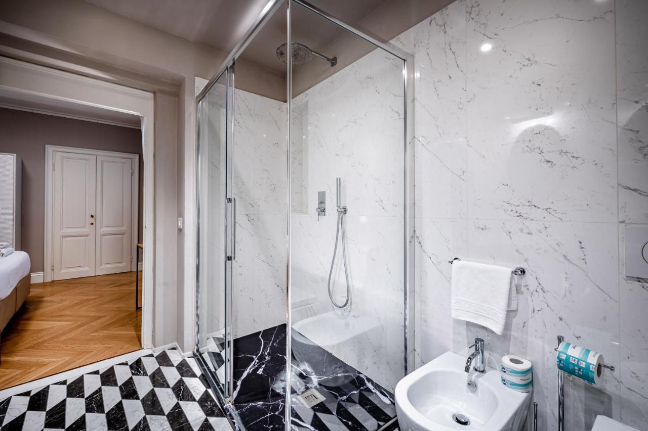 Hs4U Ricasoli Luxury Apartment Near Duomo N. 3 Florence Extérieur photo